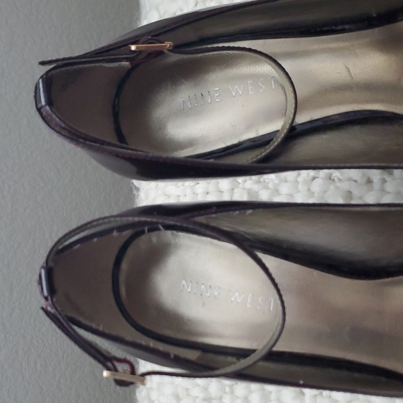 Heels - Picture 6 of 9